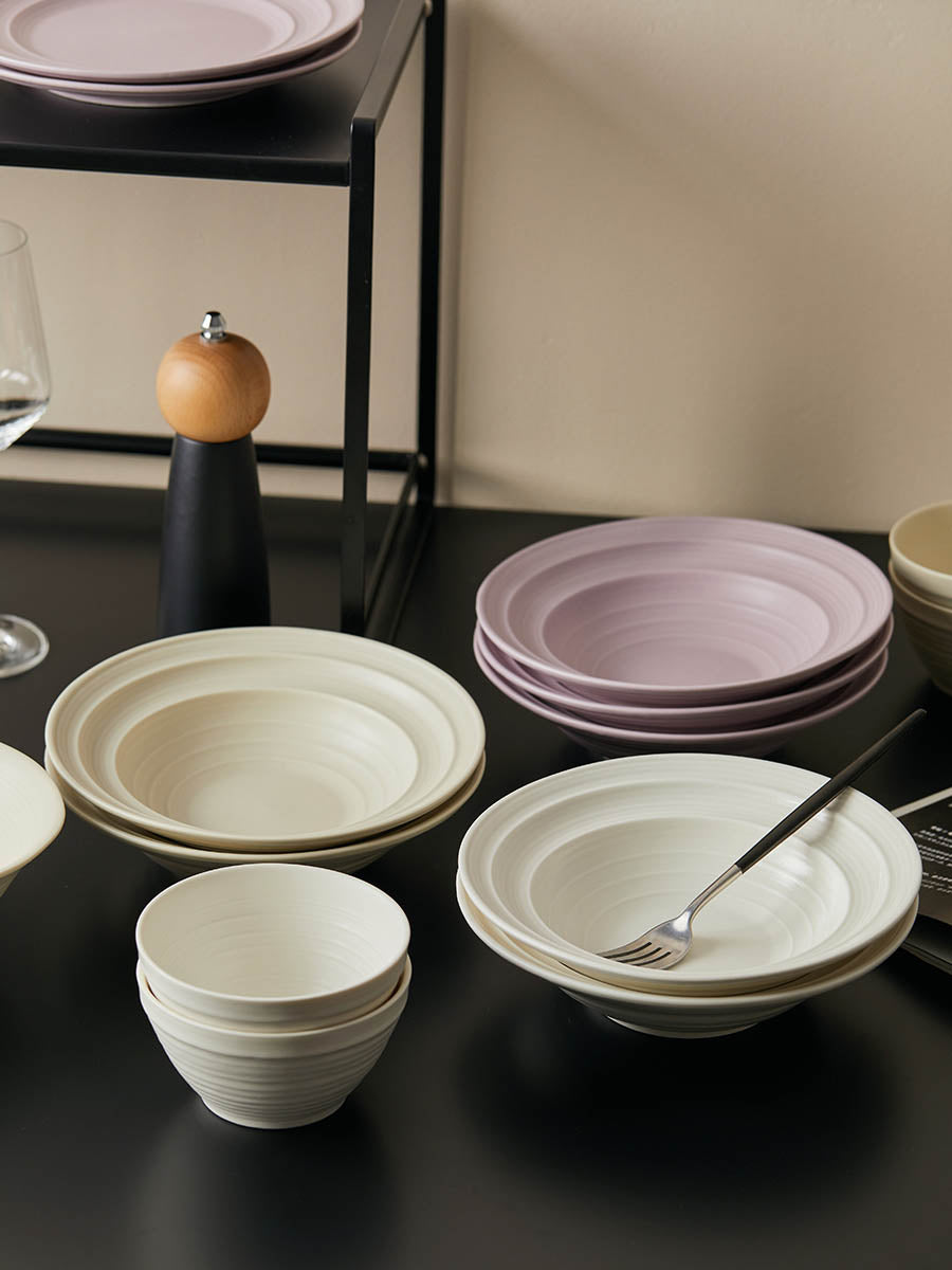 18 Piece Lucerne Dinnerware Ceramics Set