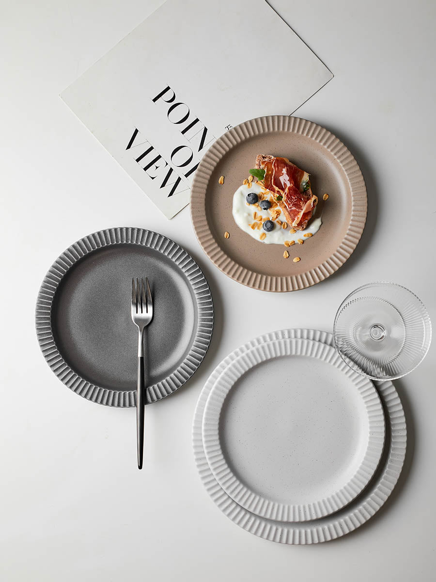 18 Piece Collins Dinnerware Ceramics Set