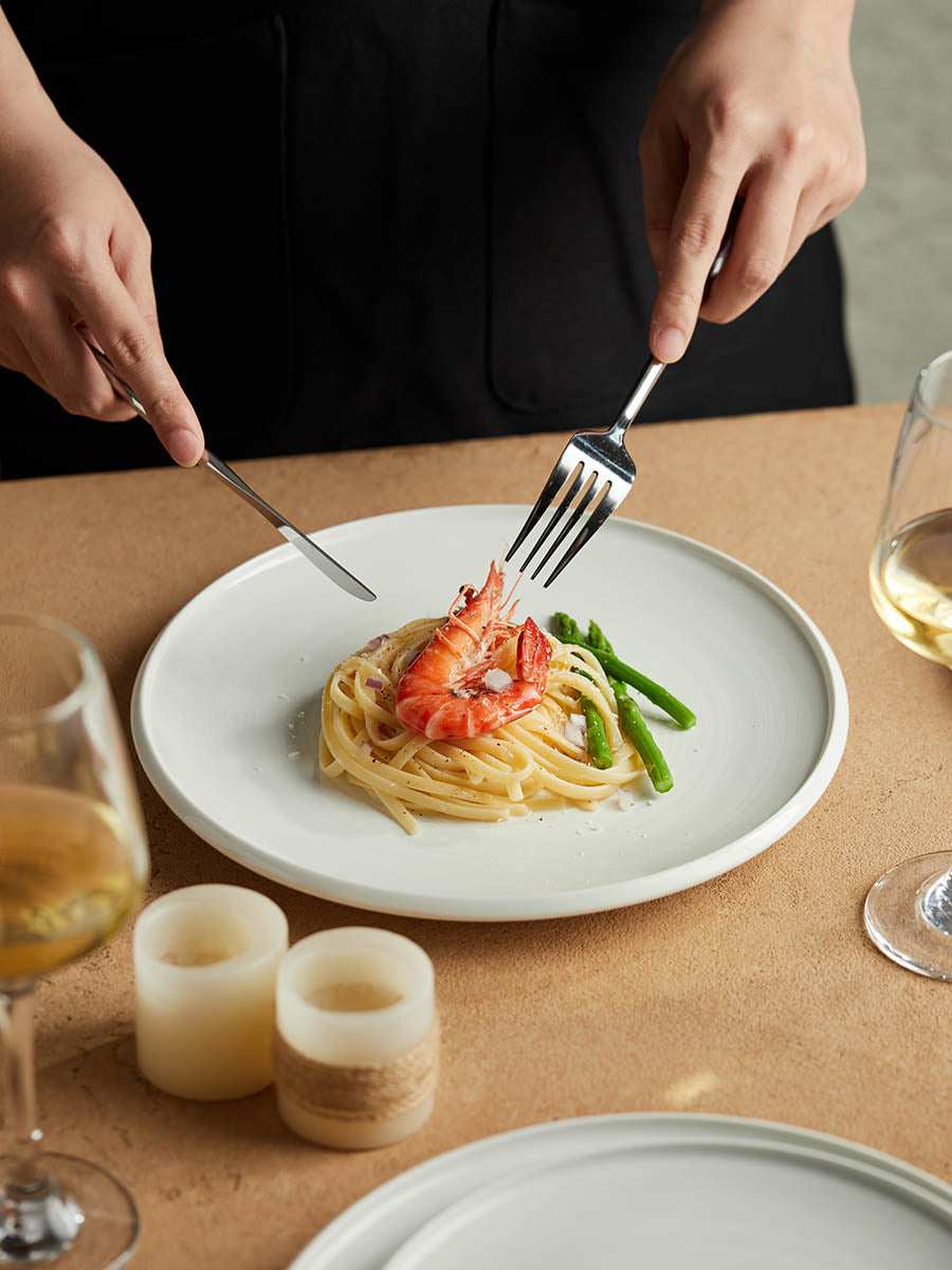 8.5" Cream Round Plate