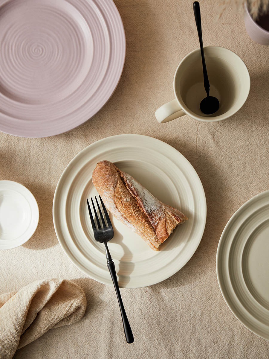 18 Piece Lucerne Dinnerware Ceramics Set